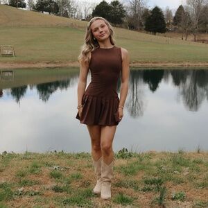 Meet your Posher, Abi